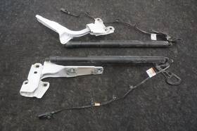 84866918 Gm Trucks Set 2 Front Left Right Hood Hinge Strut White Oem Gmc Hummer Ev 2023-25