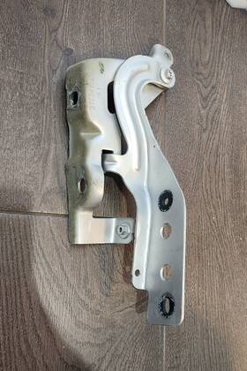 2760419 Gmc 2013 - 2016 Acadia Front Right Passenger Side Hood Hinge Lower And Upper Oem