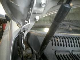 118.hy1507 Hyundai Entourage 2007 Rh Hood Hinge 118718