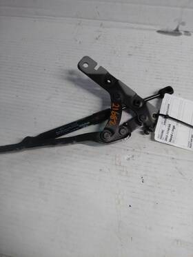 3767533 Hyundai Used Hood Hinge Fits 2016 Genesis Grade A