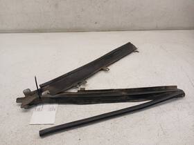 65820-eg010 Infiniti 117.in1n06 06-10 M35/m45 Fender/hood Seal Pair X2 Oem