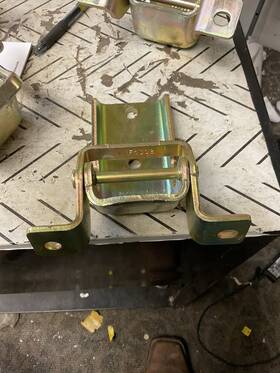 Vrf-109b2 International Hood Door Hinge Left Or Right Vrf-109b2/vrf-1302