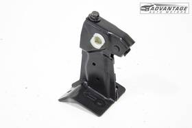 200716 Kia 2020-2024 Soul Sk3 Rear 2nd Row Center Seat Back Mount Bracket Hinge Oem