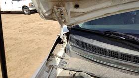 791201m000 Kia Forte Passenger Right Hood Hinge Assembly Oem White Swp 2010-2013