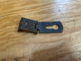332614 Land Rover Series Ii Iia Iii 88 Inch Razor Hood Lock Hasp Original