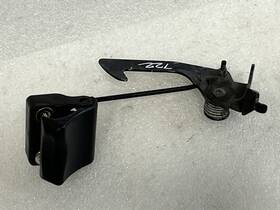 181.le1n01 Lexus 2001 2002 2003 2004 2005 Gs300 Gs430 Hood Release With Hook
