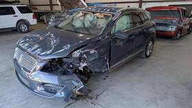 118.fd2c19 Lincoln Mkc 2019 Hood Hinge 1130703
