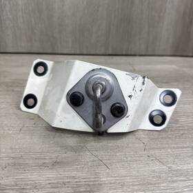 670105456 Maserati 14-21 Ghibli Front Right Hood Bonnet Lock Latch Striker With Bracket Oem