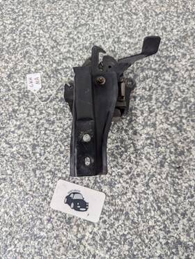 Na01-56-620 Mazda 90-97 Miata Mx5 Mx-5 Oem Na Hood Release Lock Bonnet Latch