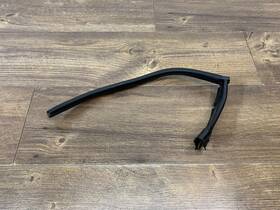 218-628-01-98 Mercedes-benz 2012-2018 Cls550 Under Hood Weather Seal Right Side 2186280198 Oem