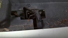 181.fd3s04 Mercury Hood Latch Fits 04 Grand Marquis