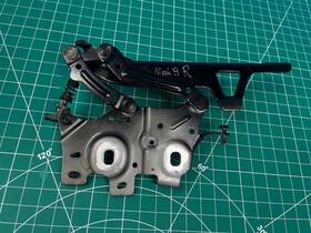 7351358 Mini Clubman F54 2018-19 Front Right N/s Bonnet Hood Hinge