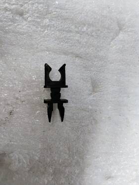 J4007456 Mopar 2001-2010 Hood Prop Rod Clip