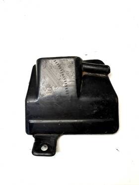 64811-01p00 Nissan Fit For 1984-1986 300zx Hood Release Cable Firewall Holder Cover