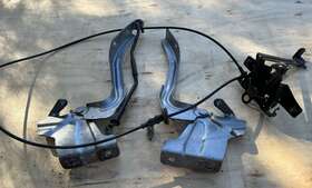 65400-3va1a Nissan 14 - 19 Versa Note Left And Right Hood Hinge Pair Set Oem Cable Latch