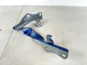 65401-cd700 Nissan 03-09 350z Front Left Lh Driver Side Hood Hinge Guide Bracket Oem