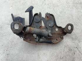 65601-cd000 Nissan 2005 350z Hood Latch Oem Kw511