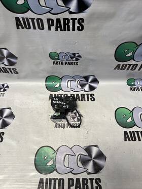 52087086 Oem 2015-2021 Jeep Renegade Front Left Hood Lock Latch