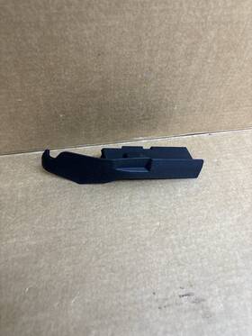 Oem 8u08236308u0823630 2015 - 2018 Audi Q3 Hood Bonnet Right Passenger Side Hinge Cover Trim