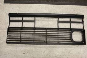 99351233302 Oem 99351233300 96-98 Porsche 911 993 Rear Engine Lid Spoiler Grille