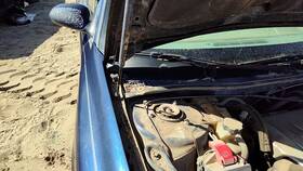 12457716 Oldsmobile 99-02 Intrigue Driver Left Hood Hinge Assembly Oem Blue 28u
