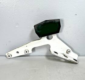 Paccar L85-6082 2020 Kenworth T680 Right Rh Upper Hood Rest Bushing Bracket Support 2405