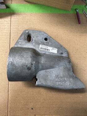 13-04799 Paccar Peterbilt 387 1999-2010 Aluminum Hood Latch Receptacle Very Good Used