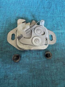 3760057 Plymouth Dodge Chrysler Mopar 72 Dart 72-73 Fury Polara Monaco Newport New Yorker Hood Latch Used Oem