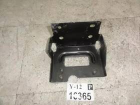 10340153 Pontiac Hood Lock Bracket Aztek 2001 Front Bonnent Latch Mount Plate Oem