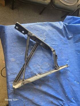 118-00360r Pontiac 82 83 84 85 86 87 88 89 90 91 92 Chevy Camaro Right Hood Hinge 22145