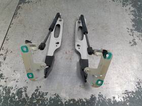 99151115104 Porsche 2022 Cayman Gts Hood Hinges / Struts #8065 I6