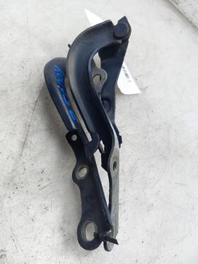 118.sc1e10 Scion 2010 Tc 2.4l Fwd At Left And Right Side Hood Hinges