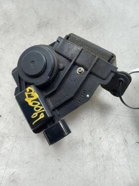 181.sc1b12 Scion 2012 Iq Trunk Latch