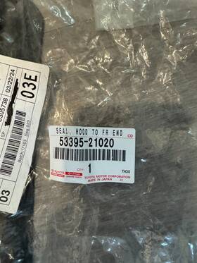 53395-21020 Scion Toyota Tc 2011-2013 Hood To Grille Seal Genuine 5339521020