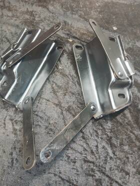 284930 Studebaker 1947-52 Cars Pair L &r Hood Hinges / 31