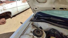 57260ac040 Subaru 1997 98 Legacy Rhd Postal Right Hood Hinge Assembly Oem White