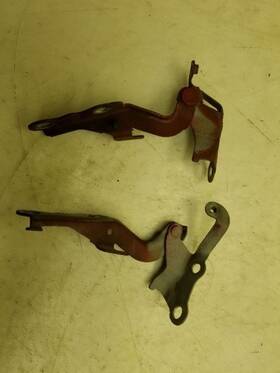 118.to1b05 Toyota 05 Corolla Hood Hinge Pair Red-3p1