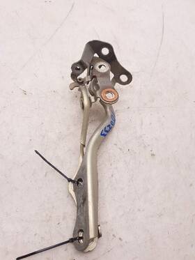 118.to1g07 Toyota 2007 Yaris Left And Right Side Hood Hinges Assembly