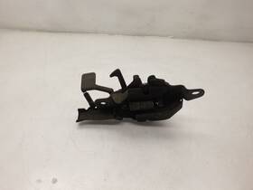 181.to1599 Toyota 99 4 Runner Hood Latch