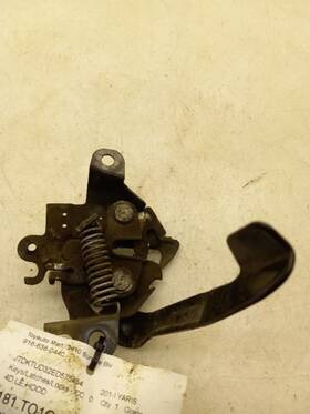 181.to1g14 Toyota 2014 Yaris Le Hood Latch