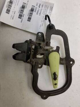 181.to1h01 Toyota 01 Camry Trunk Lid Latch