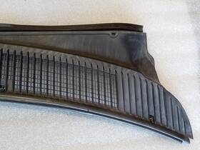 1945706 Toyota 1995-2000 Tacoma Front Cowl Vent Panel