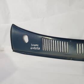Toyota 4642317 Used Cowl Grille Panel Fits 1993 4 Runner Grade B