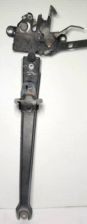 5321508010 Toyota 1998-2003 Sienna Hood Latch With Lock Support Bracket