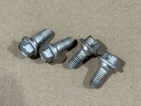 90105-08299 Toyota 9010508299 Set Of 4 Good Used Condition Lexus Scion Oem Bolts