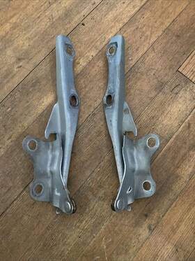 12696480 Toyota Bin 31 96-02 4runner Set Of 2 Hood Hinges Driver And Passenger Side Bin31