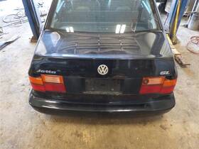 Volkswagen 118-58245r Passenger Right Hood Hinge Fits 93-98 Golf 9815573