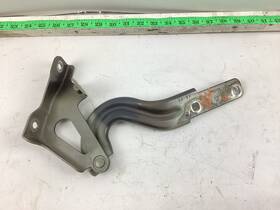 5c5823301 Volkswagen 2012-2015 Beetle Front Driver Side Hood Hinge Oem