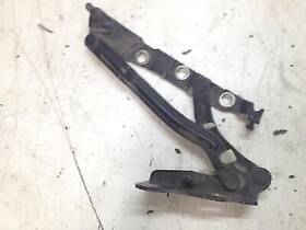 118.vo1i04 Volvo 2004 Hood Hinge S40 Aa 9777