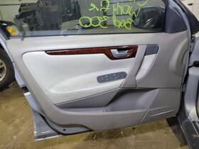 180.vo1v01 Volvo V70 2001 Hood Latch 2071021